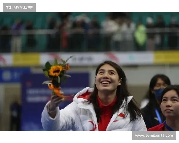 中国男子接力银牌背后 季新杰传棒张展硕 战术调整关键作用显现